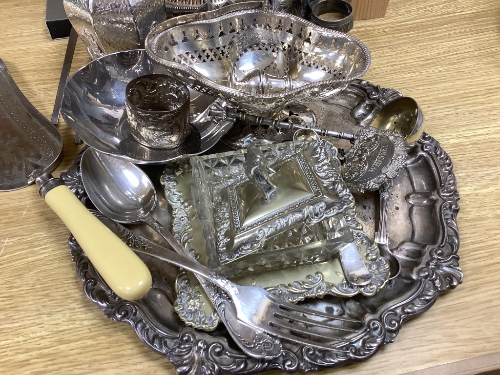 A quantity of plated wares